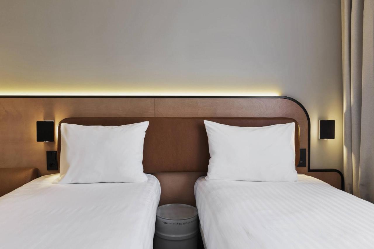 Moxy Bastille 3* Parijs